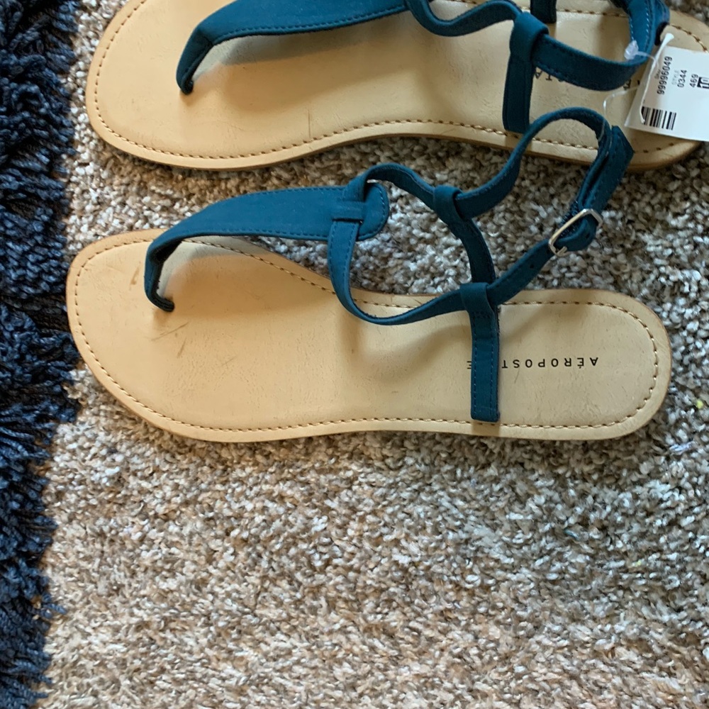 Sandles - Picture 3 of 11